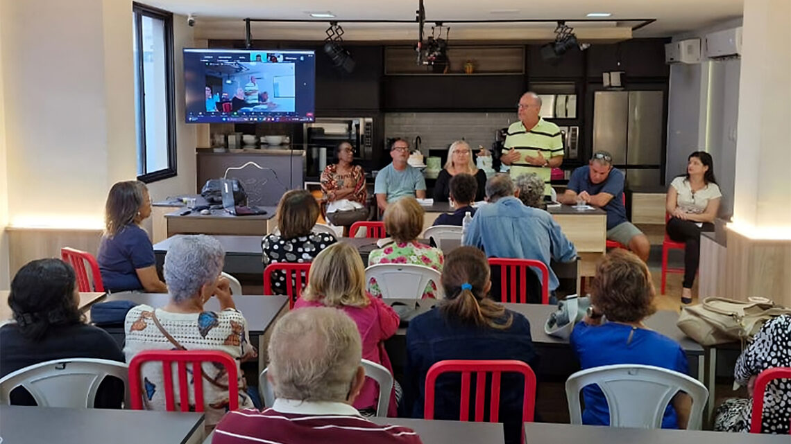 Em reunião e visita, AEA/BA apresentou imóvel do Costa Azul aos associados